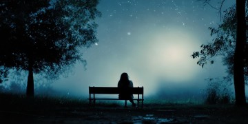 孤单的夜里这句歌词出自哪首歌？